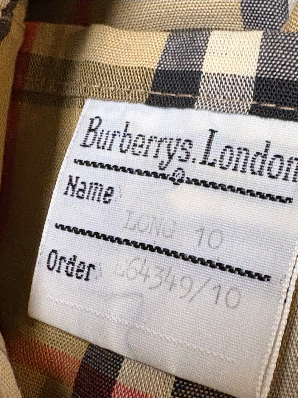 Burberry trench coat. - Picture 11 of 15